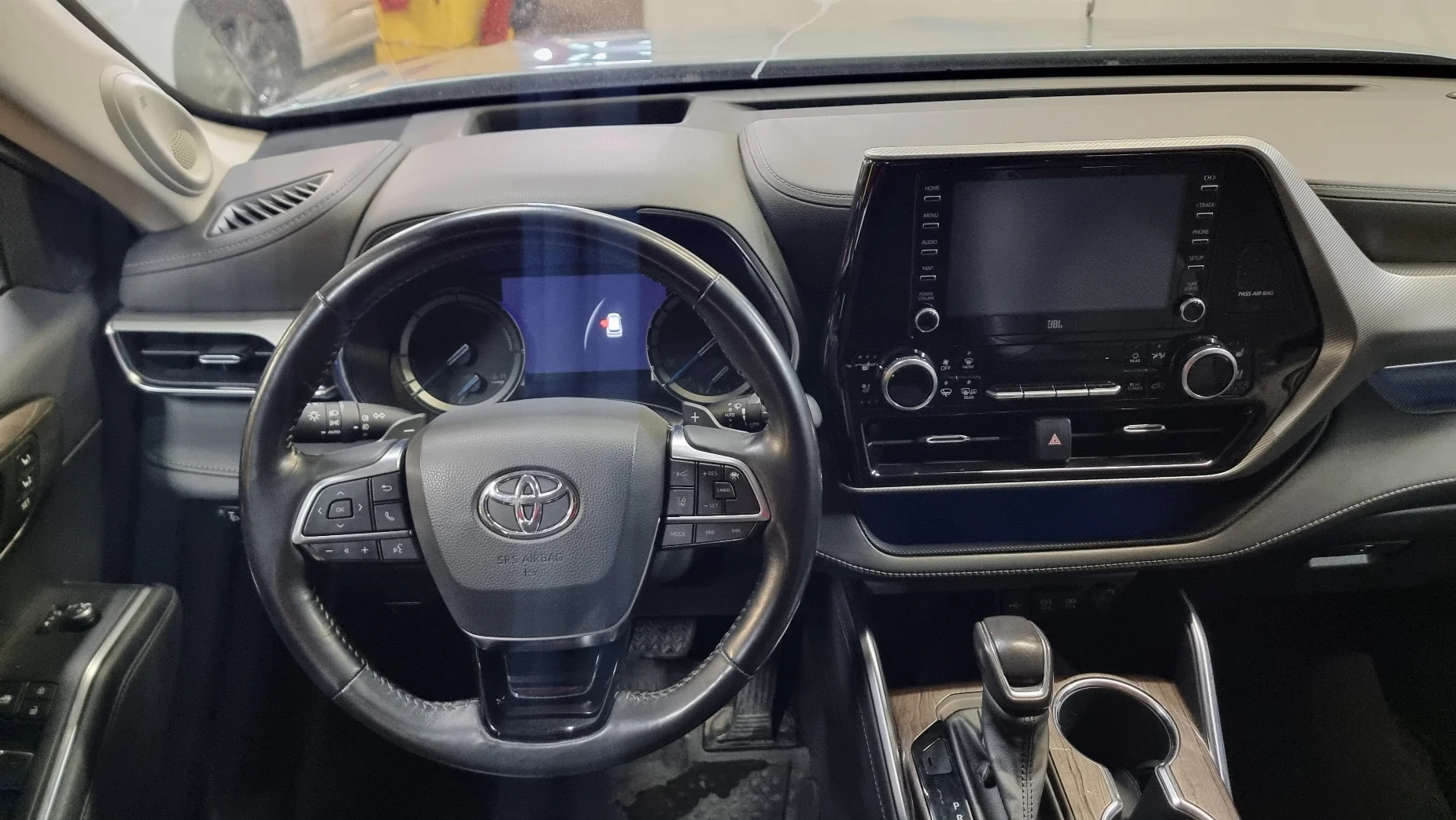 Toyota Highlander photo